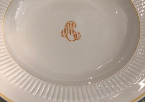 Rare service de table en porcelaine signé Christofle !