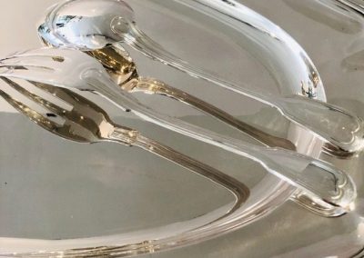 Exceptionnelle ménagère FILET, 91 pièces, dans son coffre !