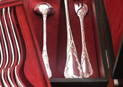 Ménagère Christofle – Chrysanthème – 77 pièces