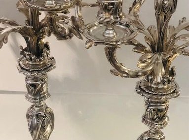 Modèle Louis XV – Christofle – Paire de candélabre XIXème siècle.