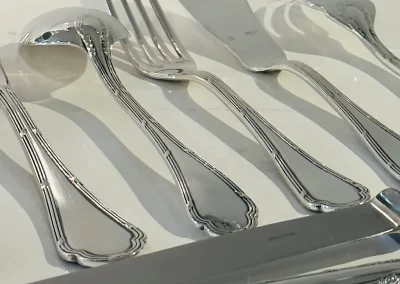 Modèle Trianon – Ercuis – 128 pièces.