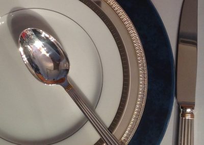 Ménagère Aria Or – Orfèvre Christofle – 49 pièces