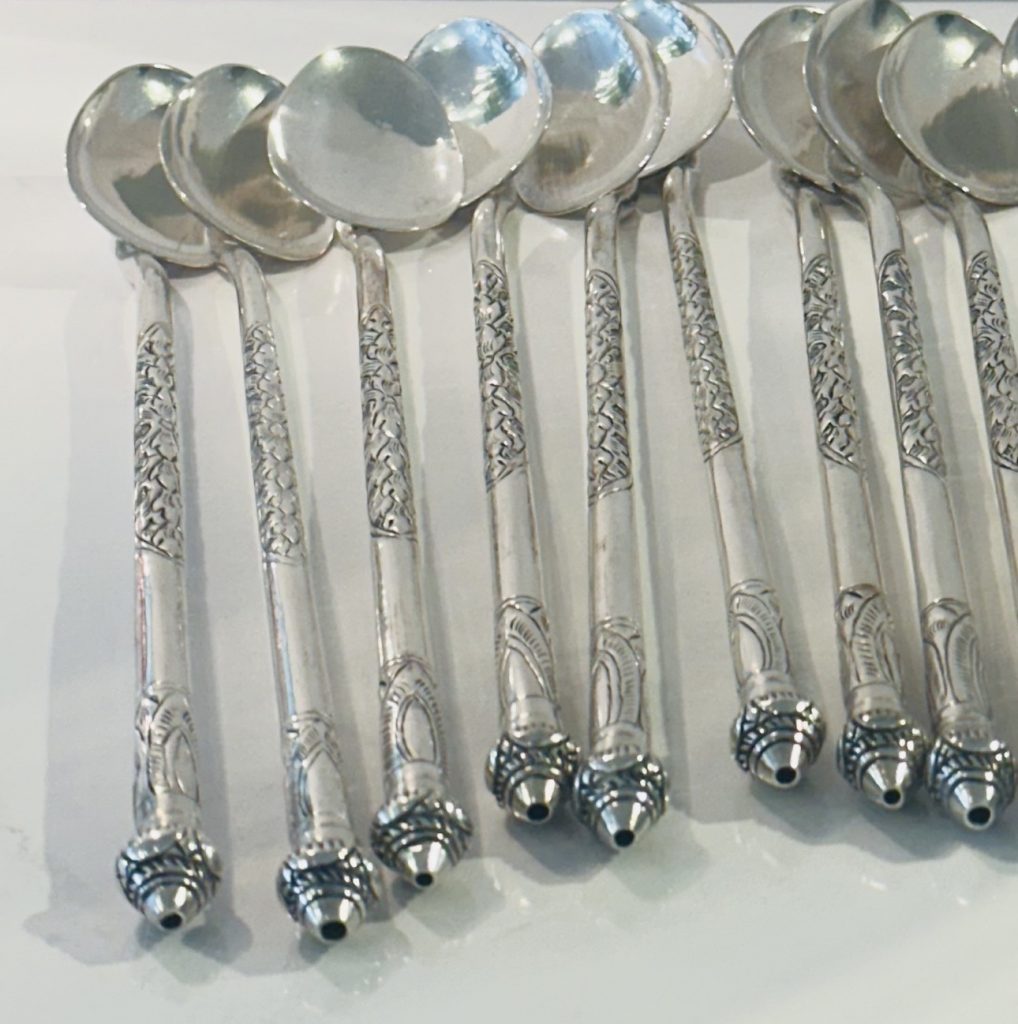 12 cuillères-paille, à cocktail en argent massif