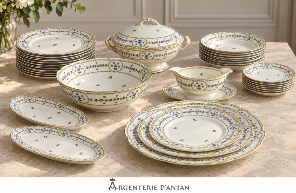 Service de table Bernardaud, modèle Barbeaux.